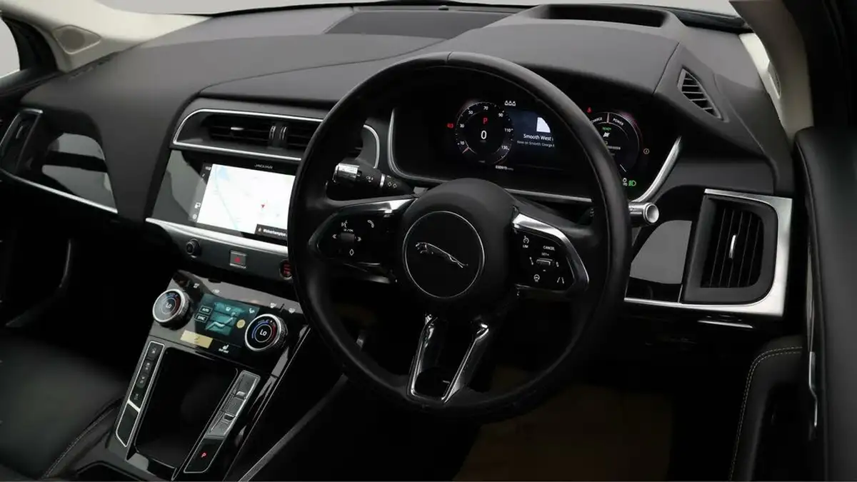 2020-jaguar-i-pace-ev400-hse-big-8
