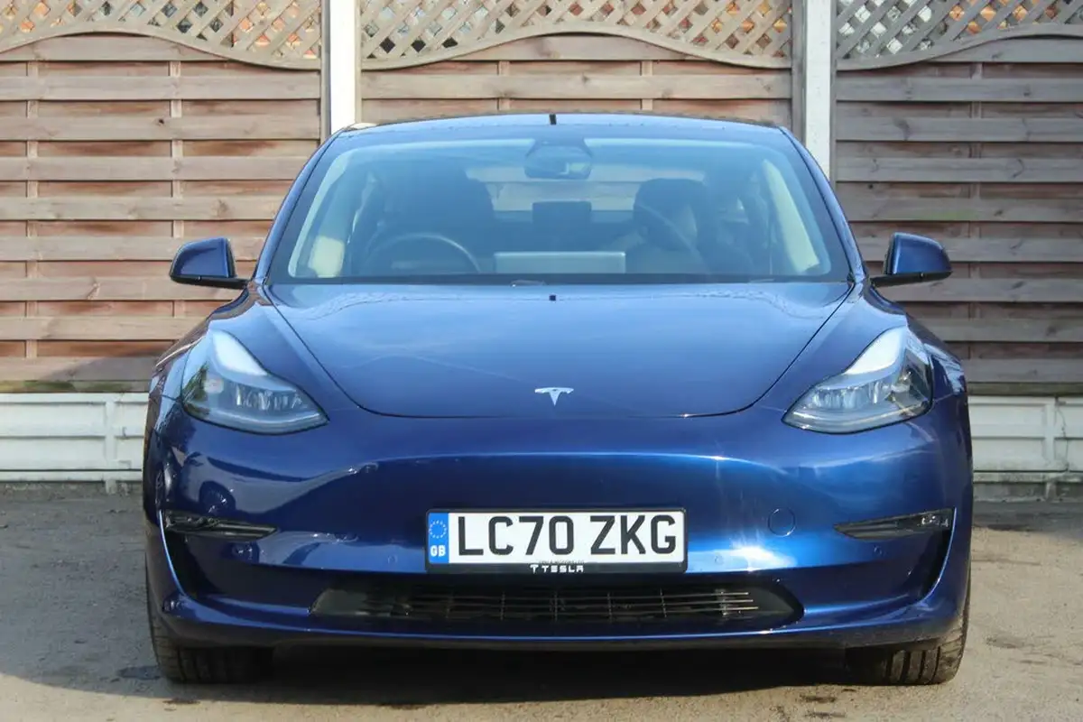 2020-tesla-model-3-e-long-range-big-4
