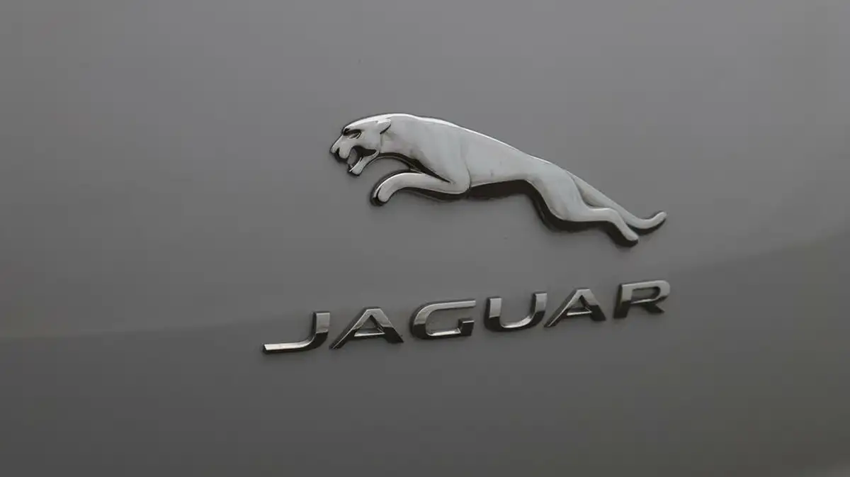 2022-jaguar-i-pace-ev400-hse-big-21