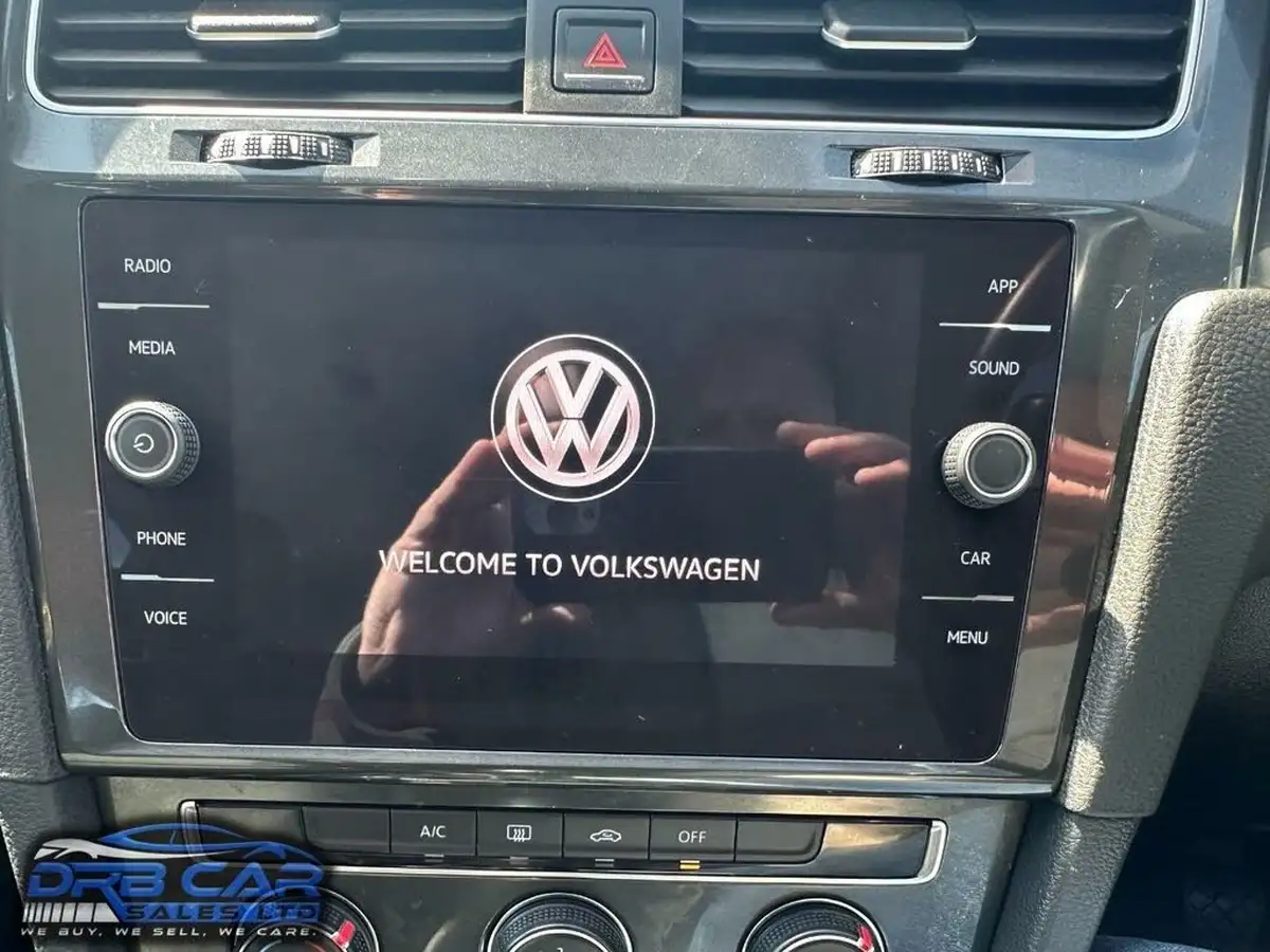 2018-volkswagen-golf-14-tsi-se-hatchback-5d-big-12