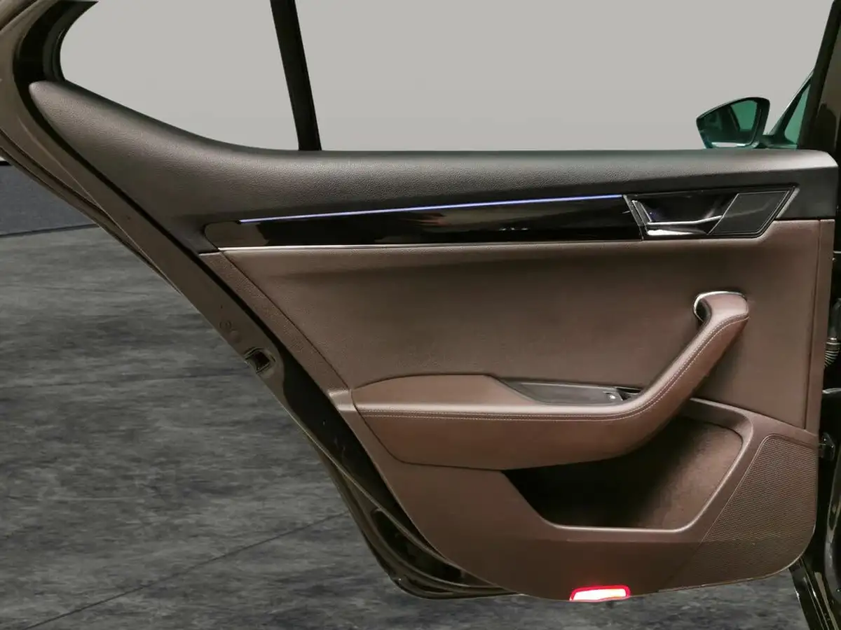 2021-skoda-superb-14-tsi-laurin-klement-hatchback-big-25