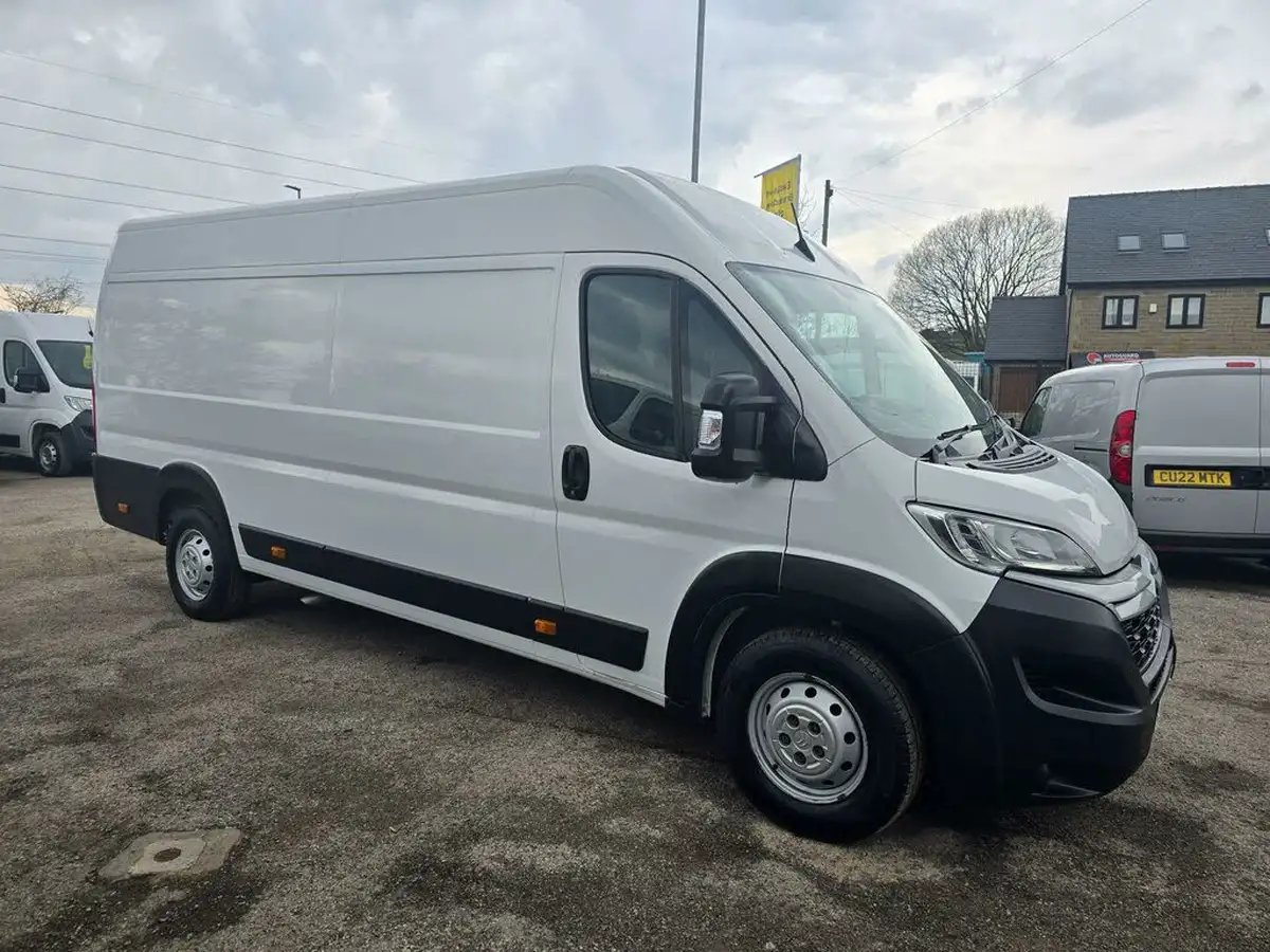 2022-citroen-relay-22bluehdi-35-l4h2-heavy-enterprise-big-4