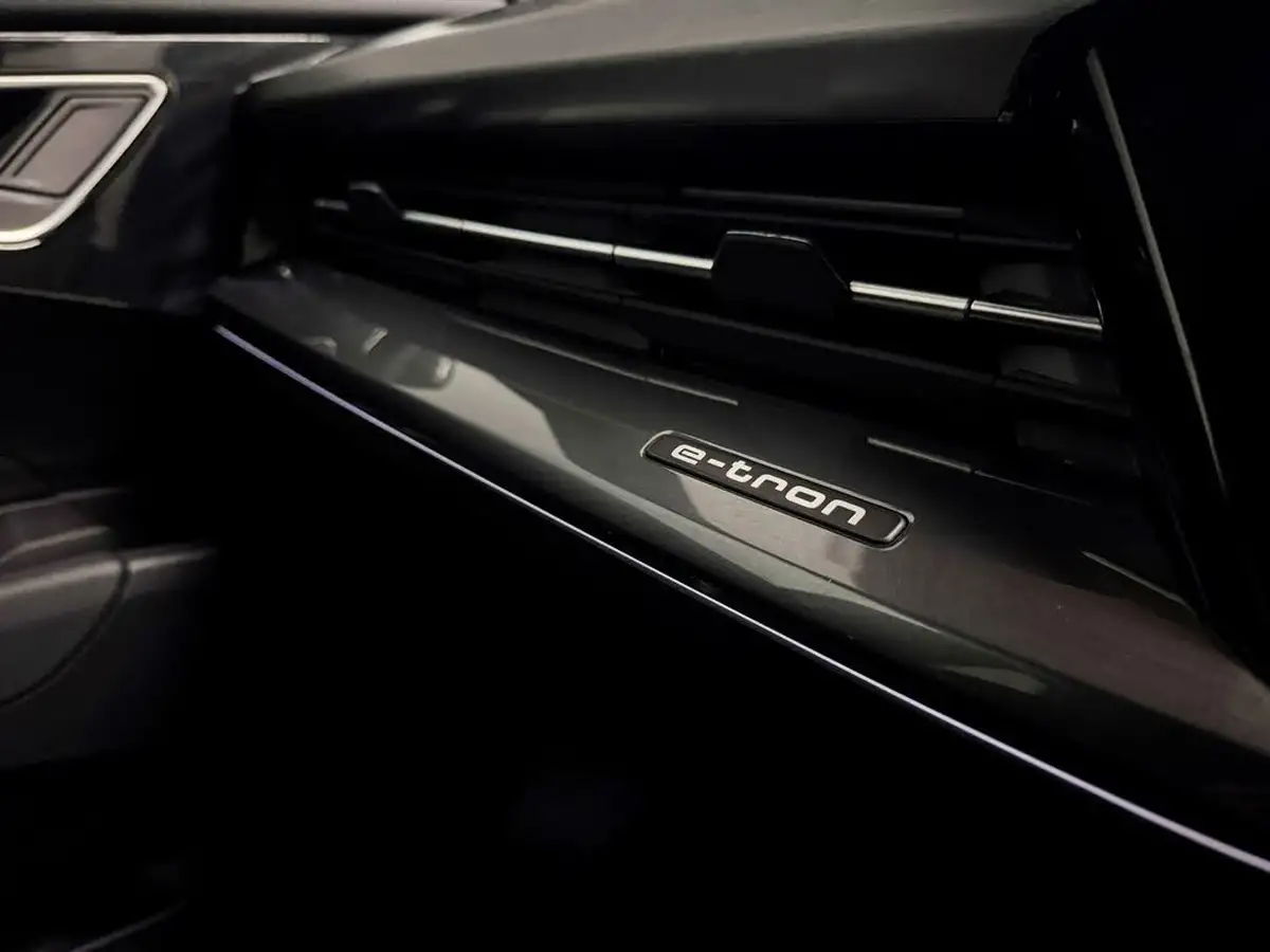 2022-audi-q4-e-tron-40e-s-line-station-wagon-big-25