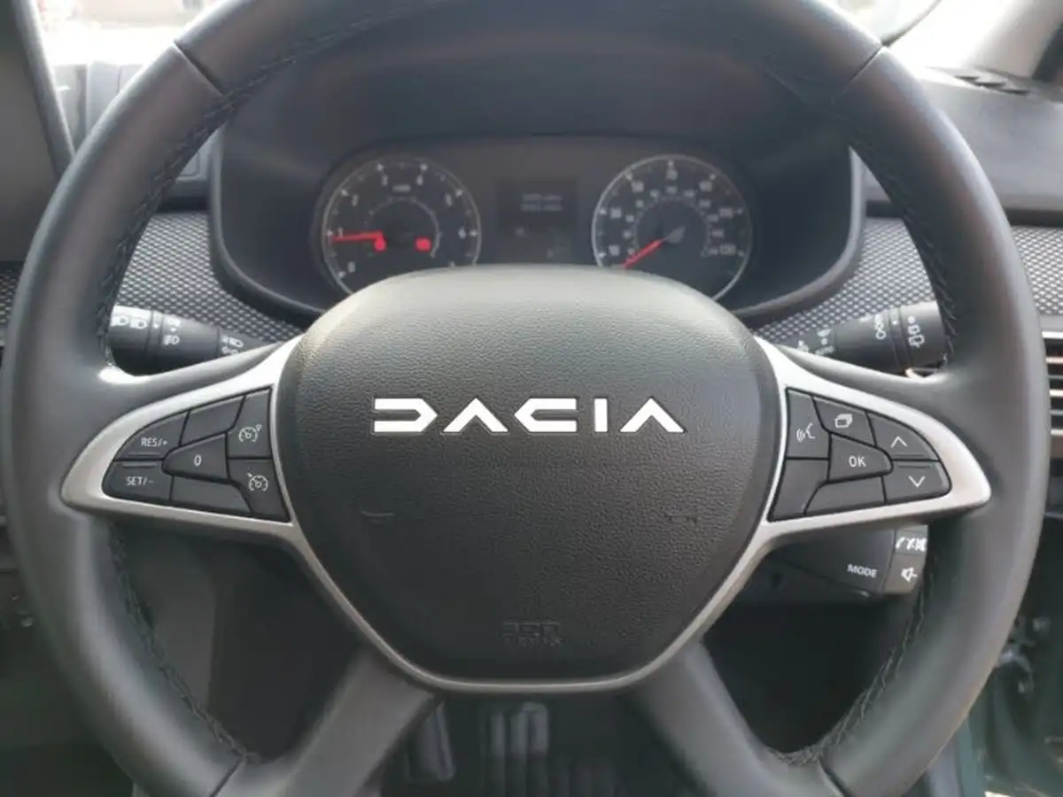 2024-dacia-sandero-stepway-10-tce-expression-90bhp-big-16