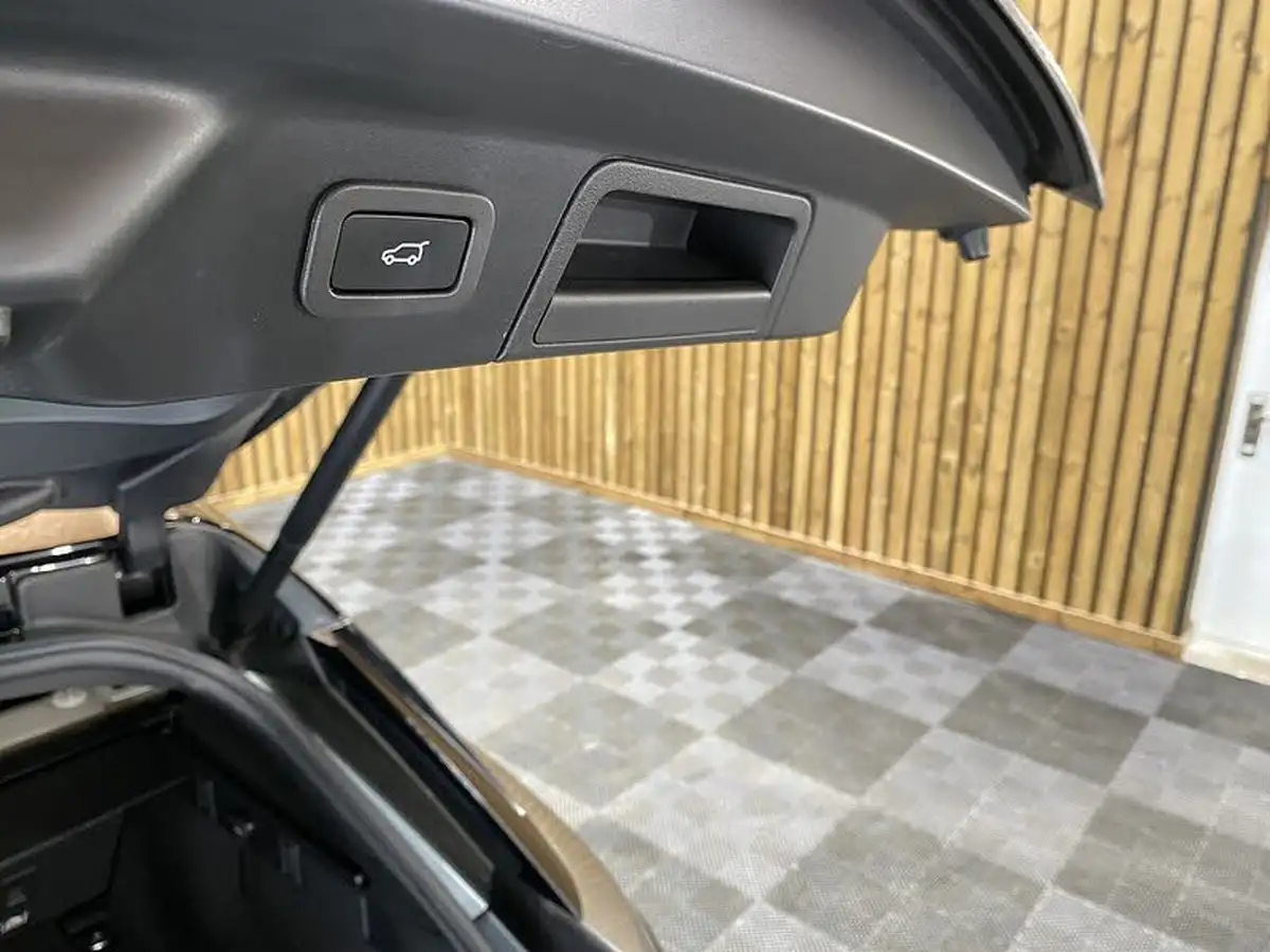 2017-land-rover-range-rover-velar-20-d240-r-dynamic-se-big-69