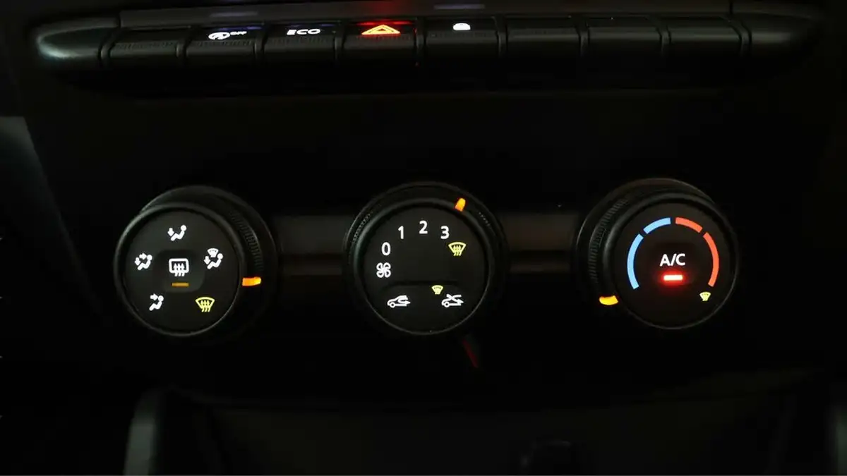 2019-dacia-duster-16-sce-essential-big-11