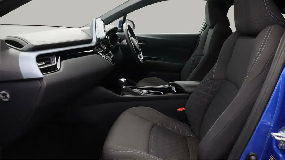 2021-toyota-c-hr-18-vvt-i-design-big-14