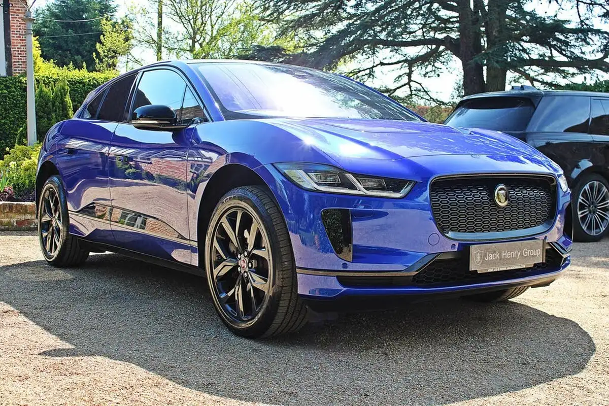 2021-jaguar-i-pace-ev400-black-big-7