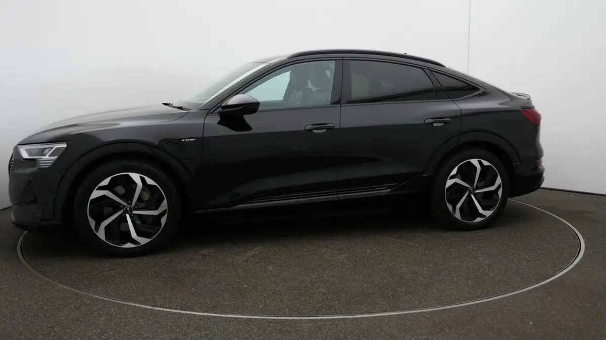 2022-audi-e-tron-55e-black-edition-sportback-big-60