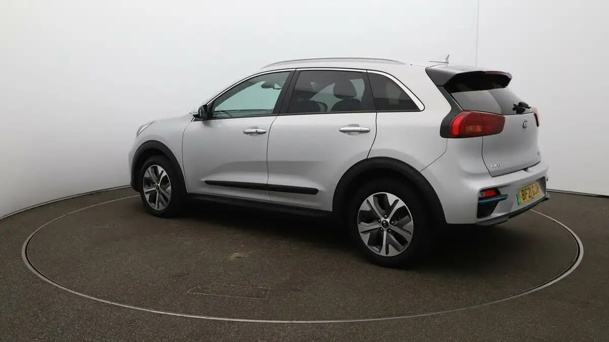 2021-kia-e-niro-ev-3-big-26