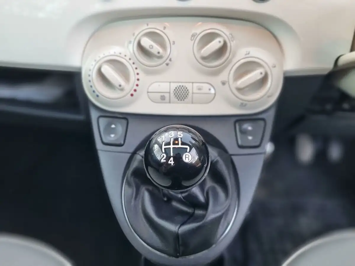 2014-fiat-500-12-lounge-big-32