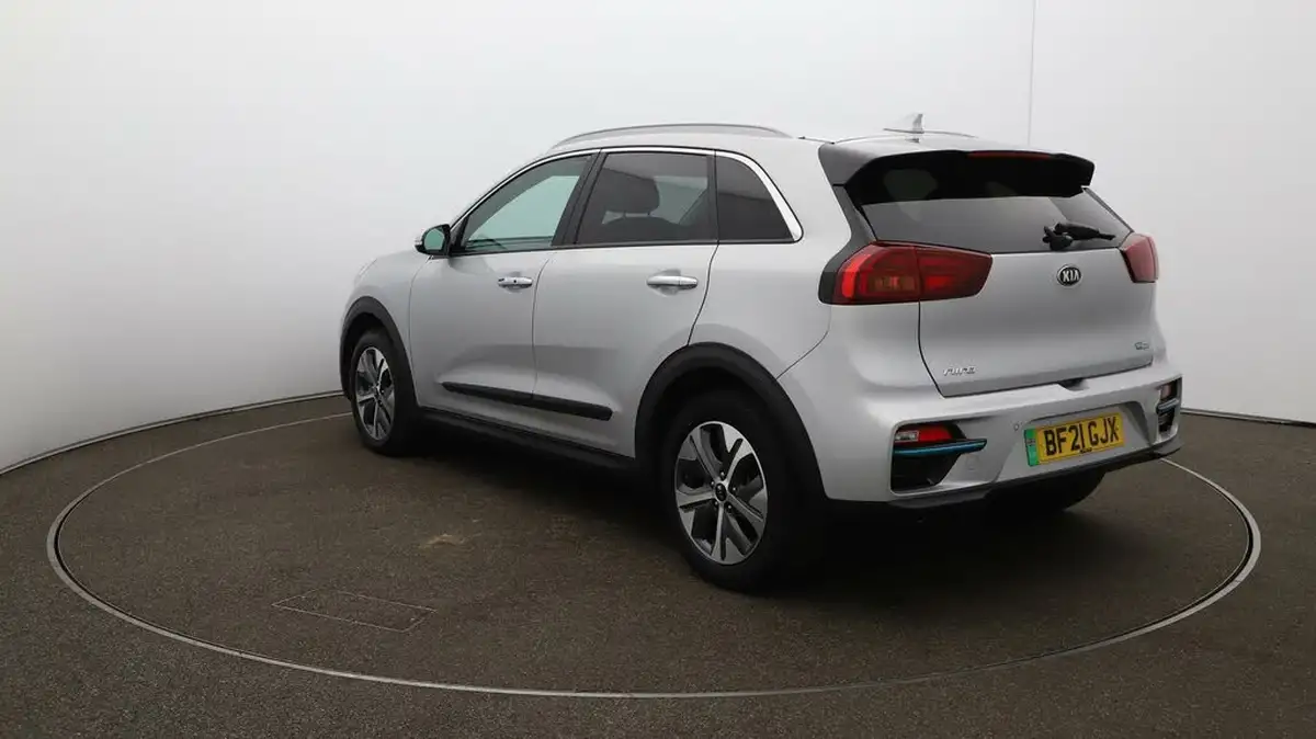 2021-kia-e-niro-ev-3-big-53