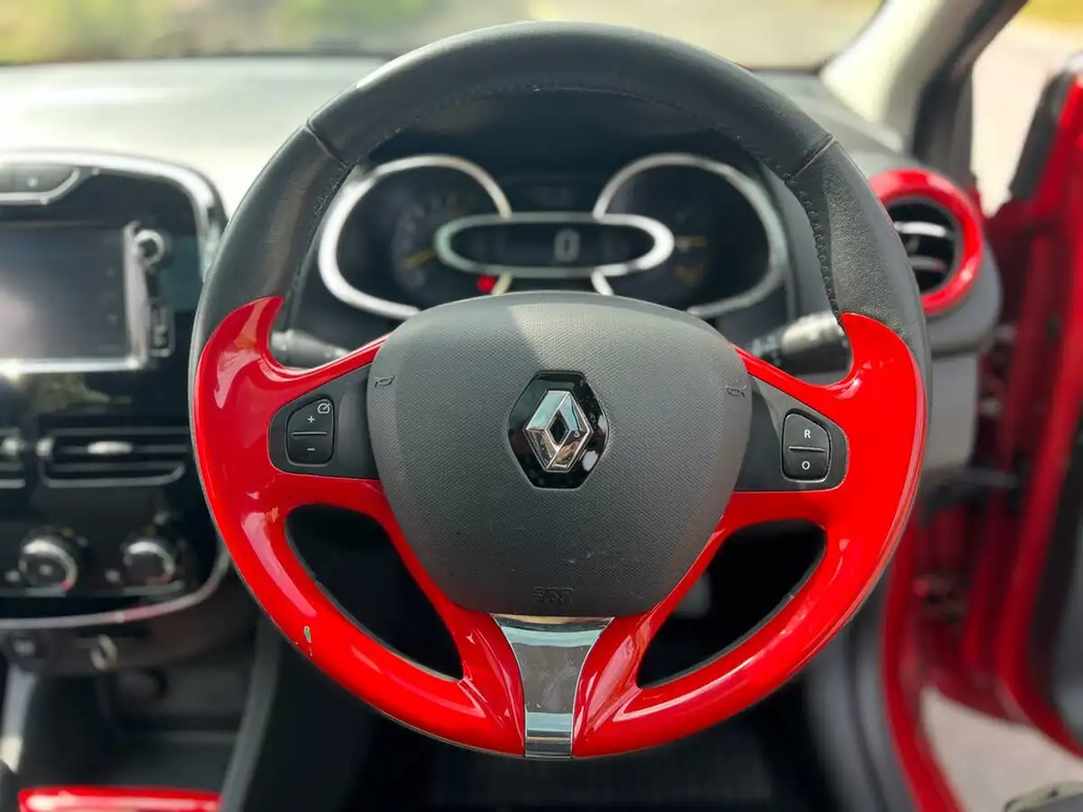 2013-renault-clio-09-dynamique-big-4