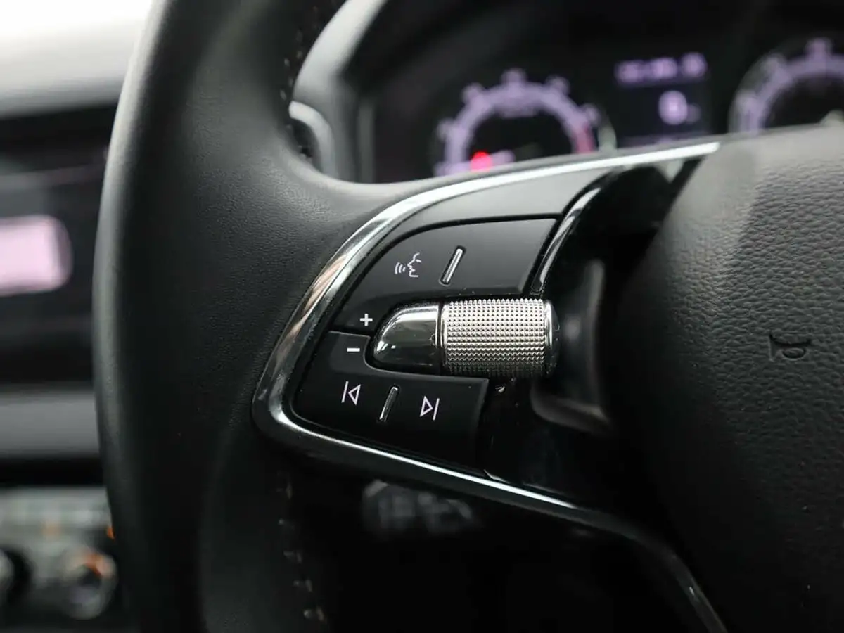 2022-skoda-karoq-15-tsi-se-technology-big-20