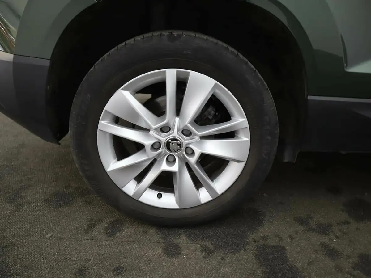 2022-skoda-karoq-15-tsi-se-technology-big-5