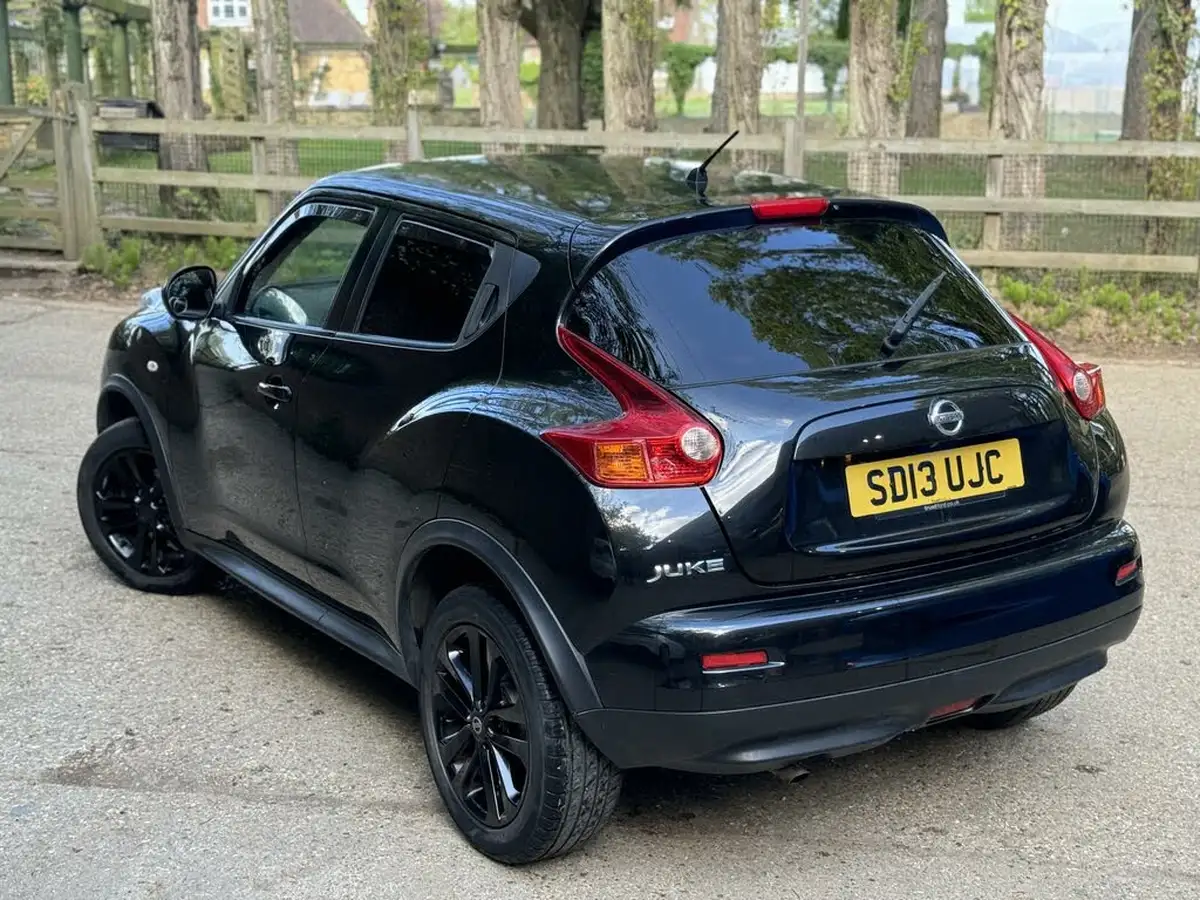 2013-nissan-juke-16-acenta-premium-big-3