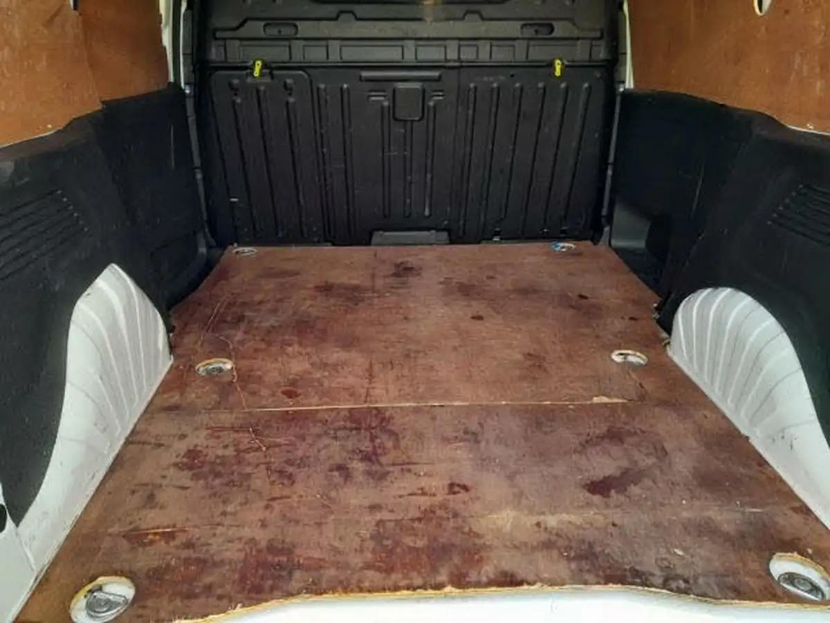 2020-peugeot-partner-15-bluehdi-1000-professional-100ps-eu6dt-panel-big-12