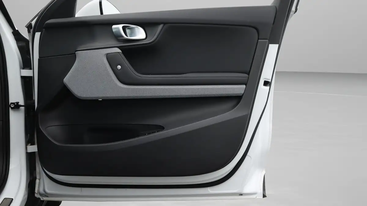 2022-polestar-polestar-2-e-ps2-170kw-long-single-plus-hatchback-big-15