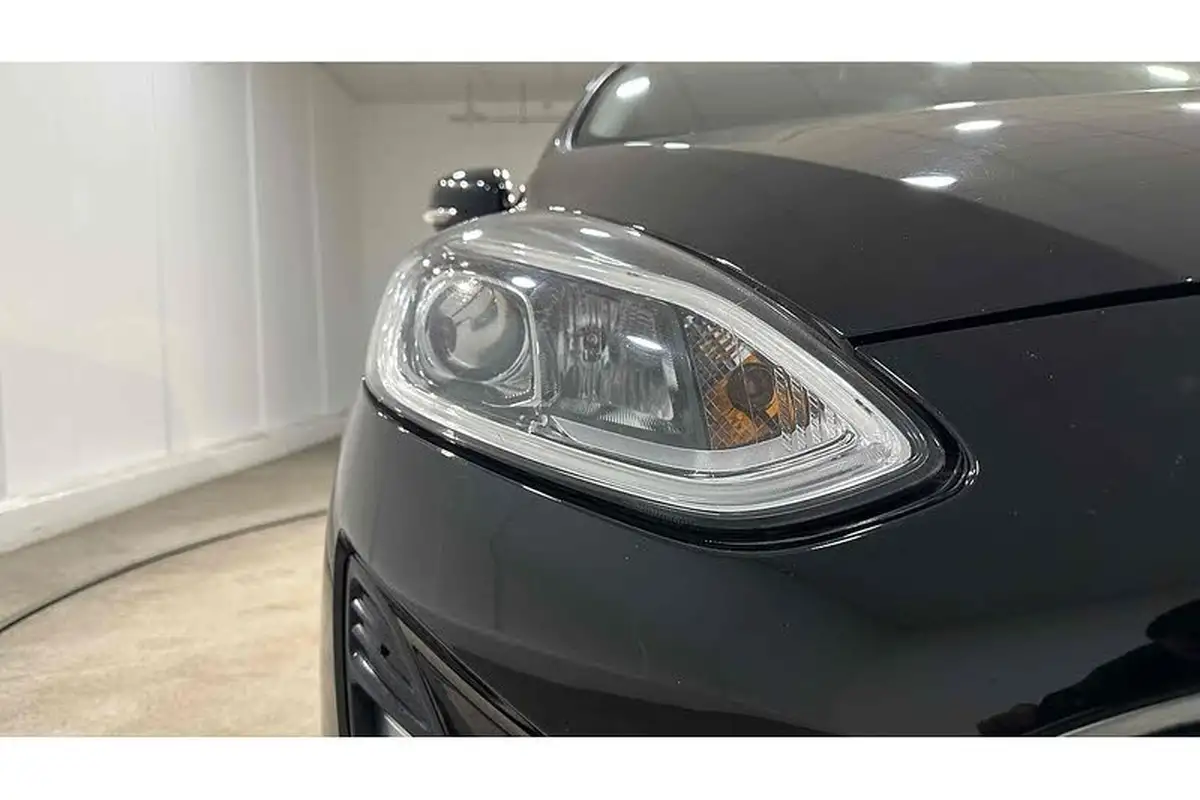 2018-ford-fiesta-11-ti-vct-zetec-5d-big-11
