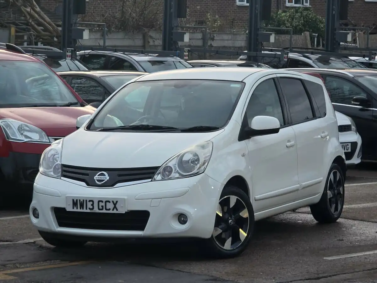 2013-nissan-note-14-n-tec-big-20