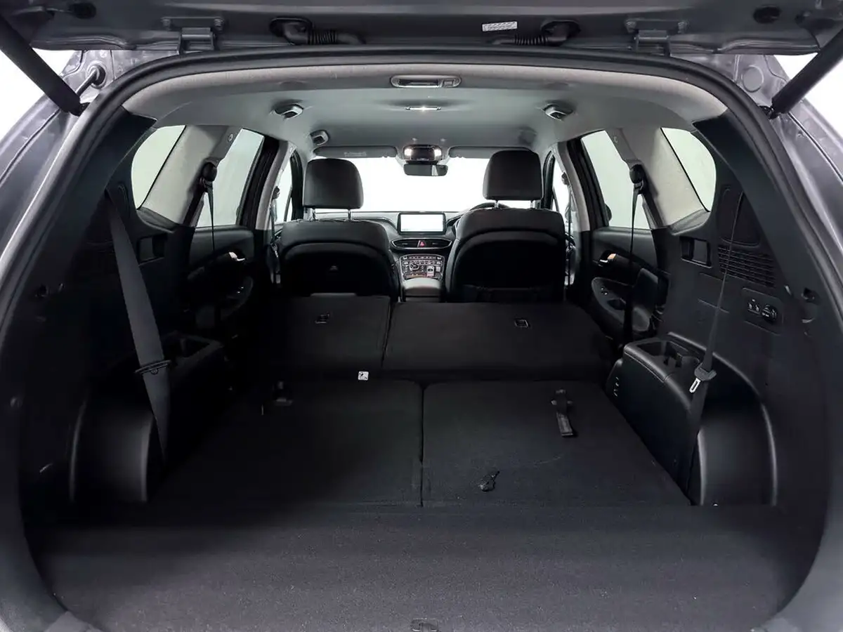 2023-hyundai-santa-fe-16-t-gdi-premium-265ps-4wd-phev-big-8