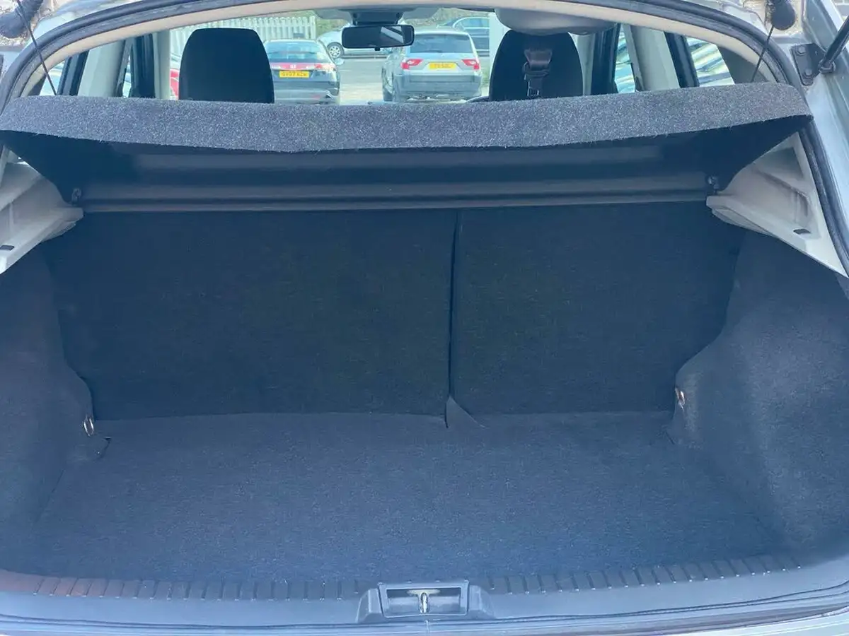 2012-nissan-qashqai-16-acenta-big-34