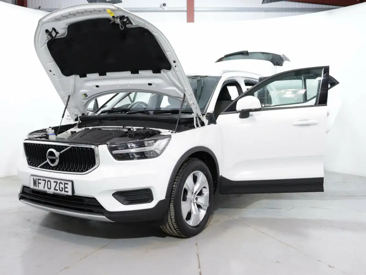 2020-volvo-xc40-15-t3-momentum-big-48