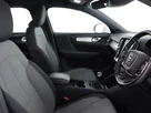 2020-volvo-xc40-15-t3-momentum-small-35