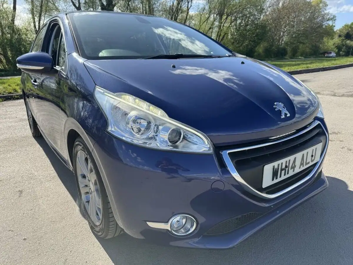 2014-peugeot-208-16-allure-5d-auto-big-32