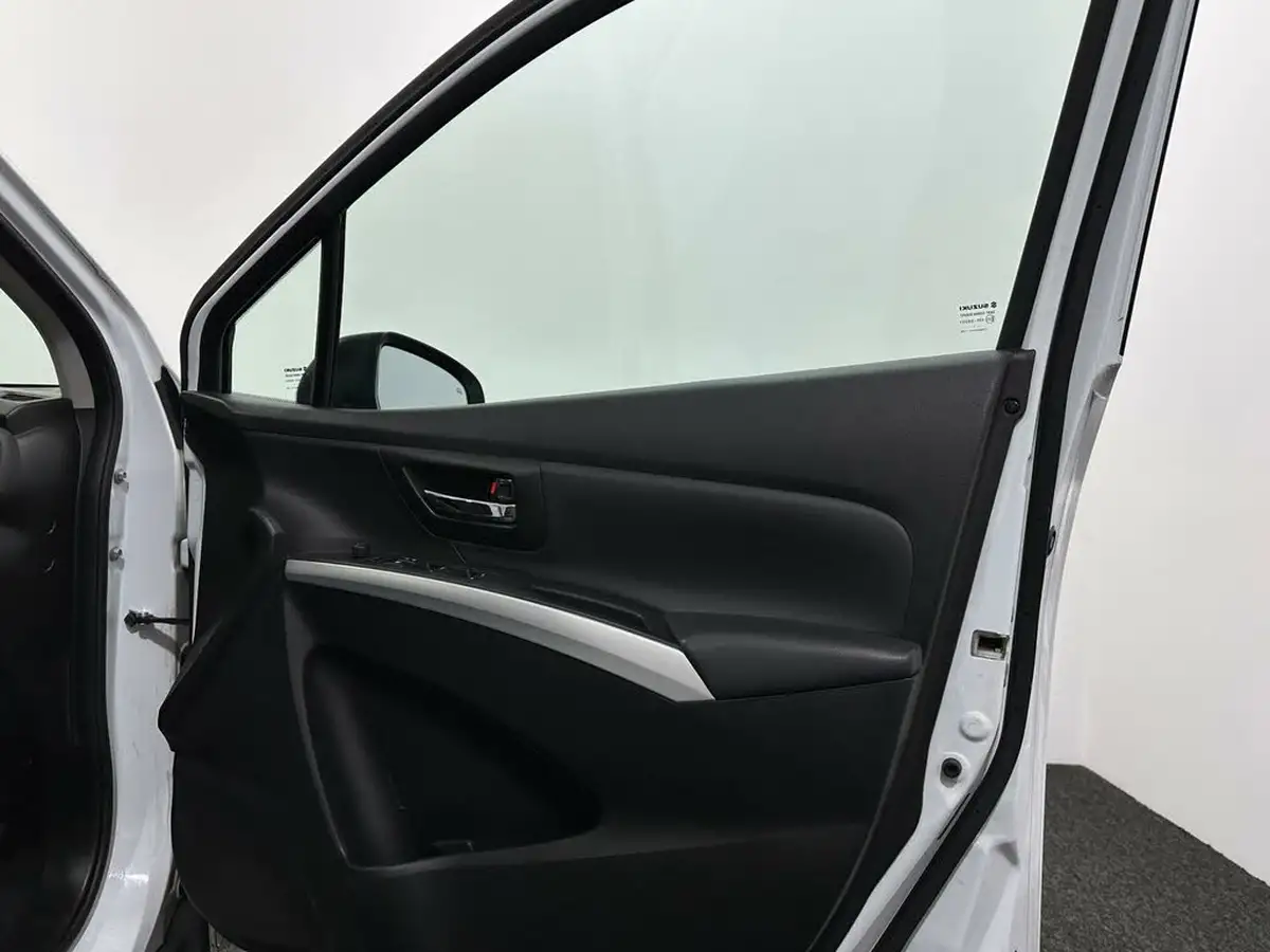 2018-suzuki-s-cross-14-boosterjet-sz5-big-31