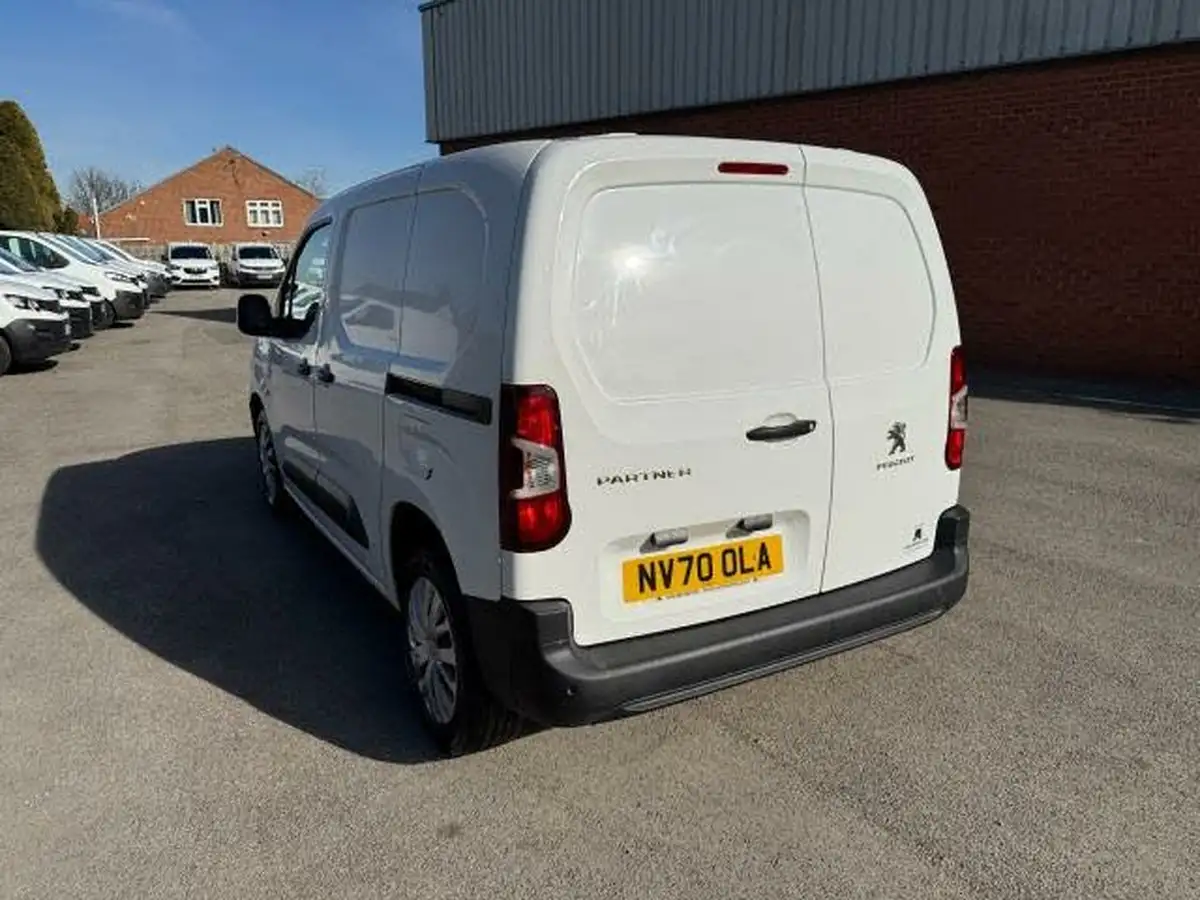 2021-peugeot-partner-15-bluehdi-1000-professional-100ps-eu6dt-panel-big-5
