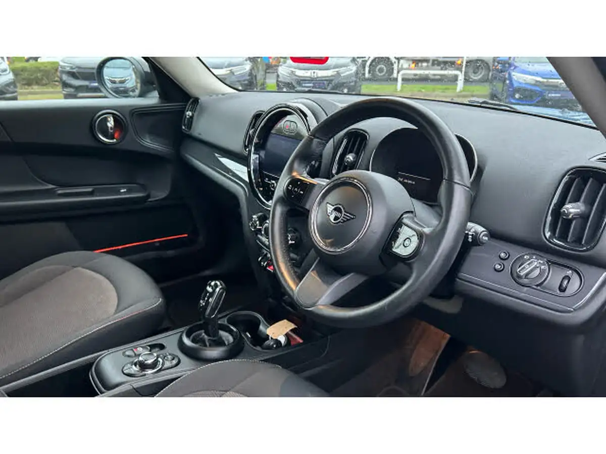 2021-mini-countryman-15-cooper-classic-auto-big-10