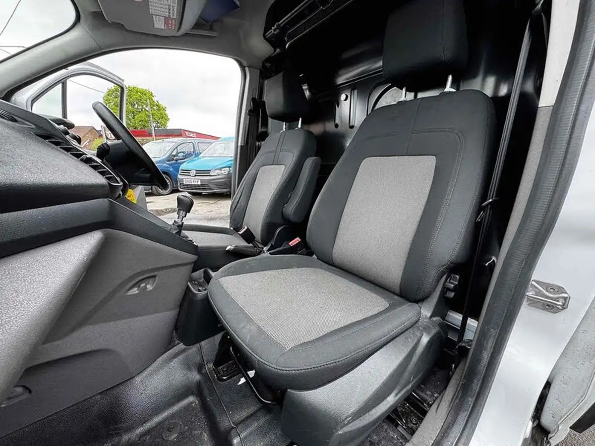2019-ford-transit-connect-15-ecoblue-l2-240-base-100pseu6dt-big-15