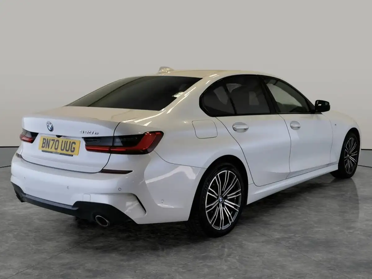 2020-bmw-3-series-20-330e-m-sport-saloon-4d-big-12