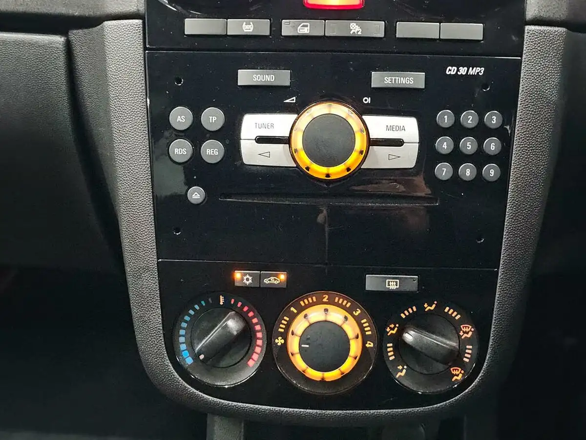 2014-vauxhall-corsa-14-sxi-ac-5d-big-57