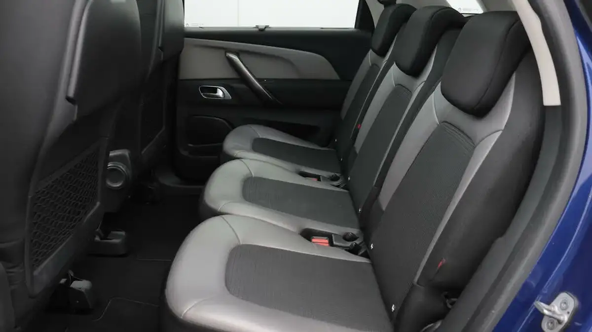 2018-citroen-c4-picasso-12-puretech-flair-big-16