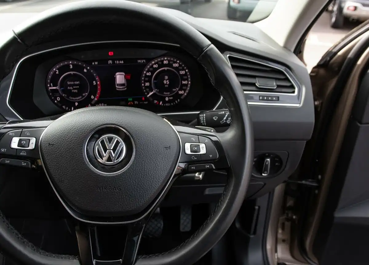 2018-volkswagen-tiguan-20tdi-sel-150ps-ss-dsg-big-19