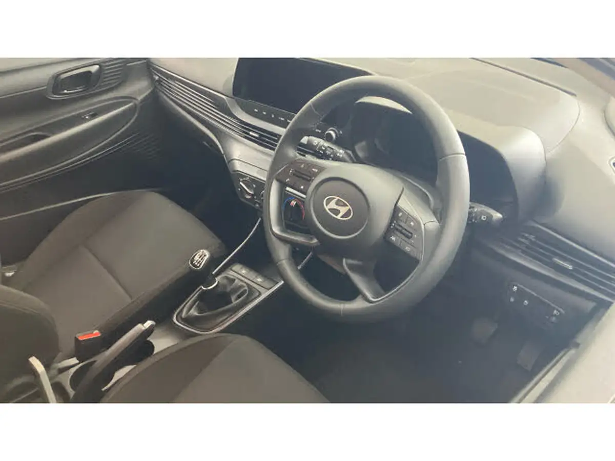 2025-hyundai-i20-10-t-gdi-advance-big-10