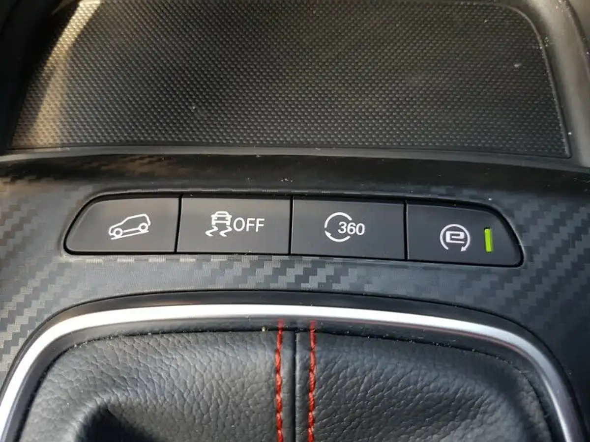 2024-mg-zs-suv-15-vti-tech-exclusive-big-16
