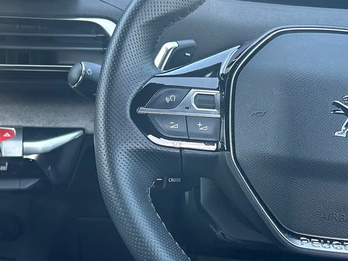 2021-peugeot-3008-suv-12-puretech-gt-premium-big-15
