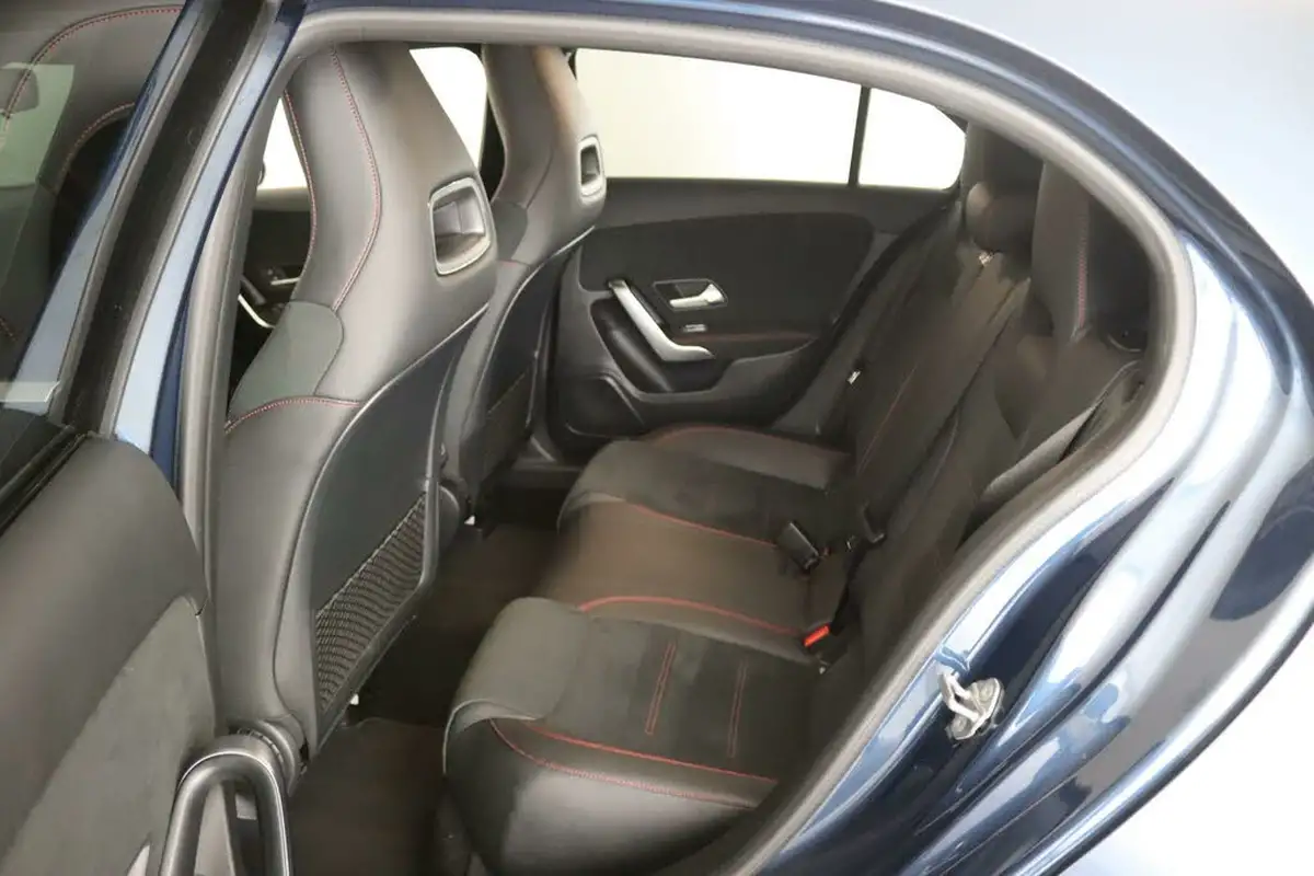 2021-mercedes-benz-a-class-13-a250e-amg-line-hatchback-5d-big-11