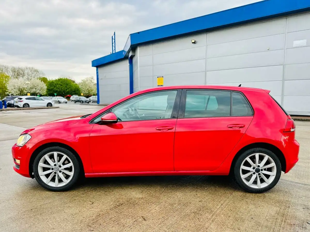2015-volkswagen-golf-20tdi-gt-hatchback-5d-big-8
