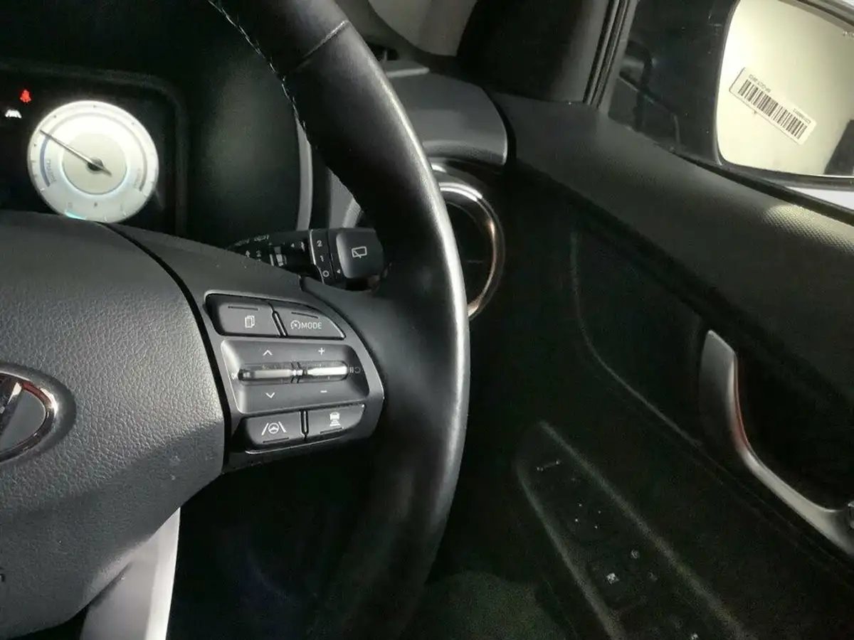 2022-hyundai-kona-e-premium-204ps-64kwh-7kw-obc-big-15