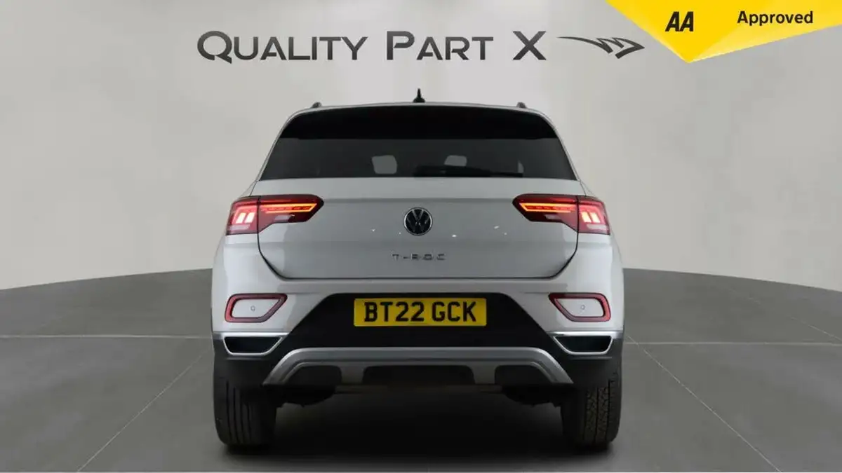 2022-volkswagen-t-roc-10-tsi-style-hatchback-5d-big-5