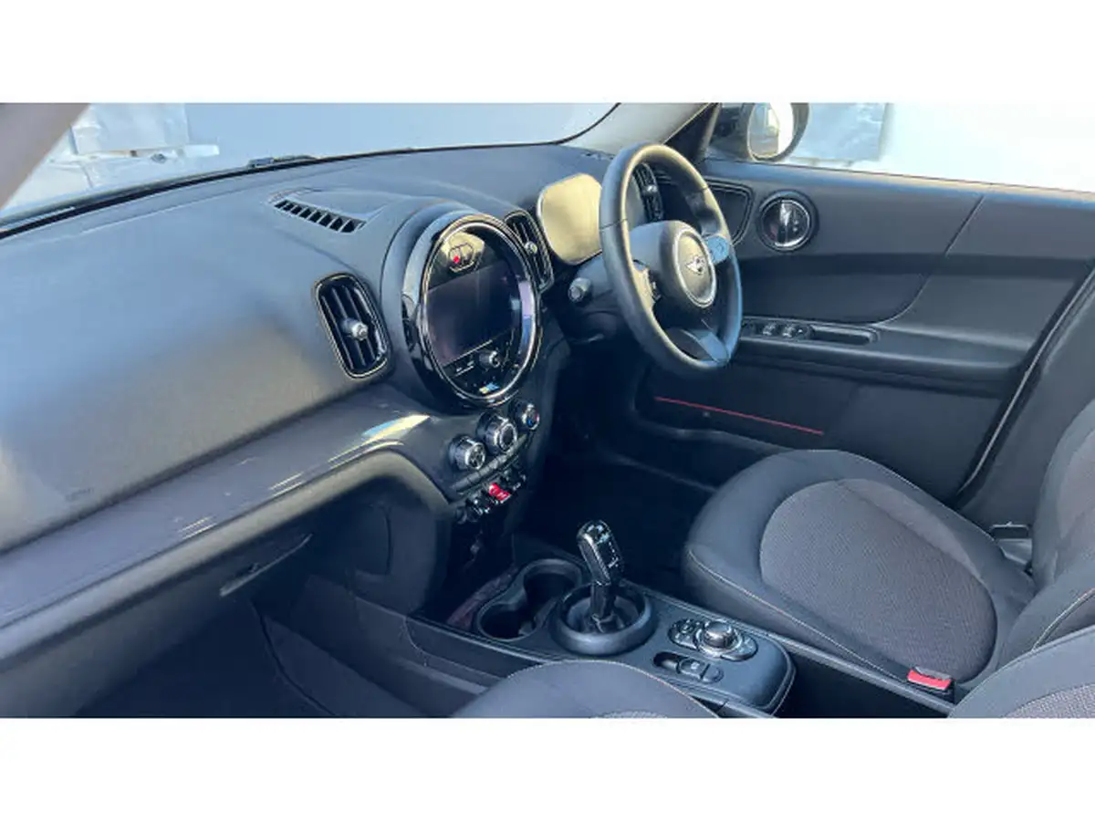 2021-mini-countryman-15-cooper-classic-auto-big-8
