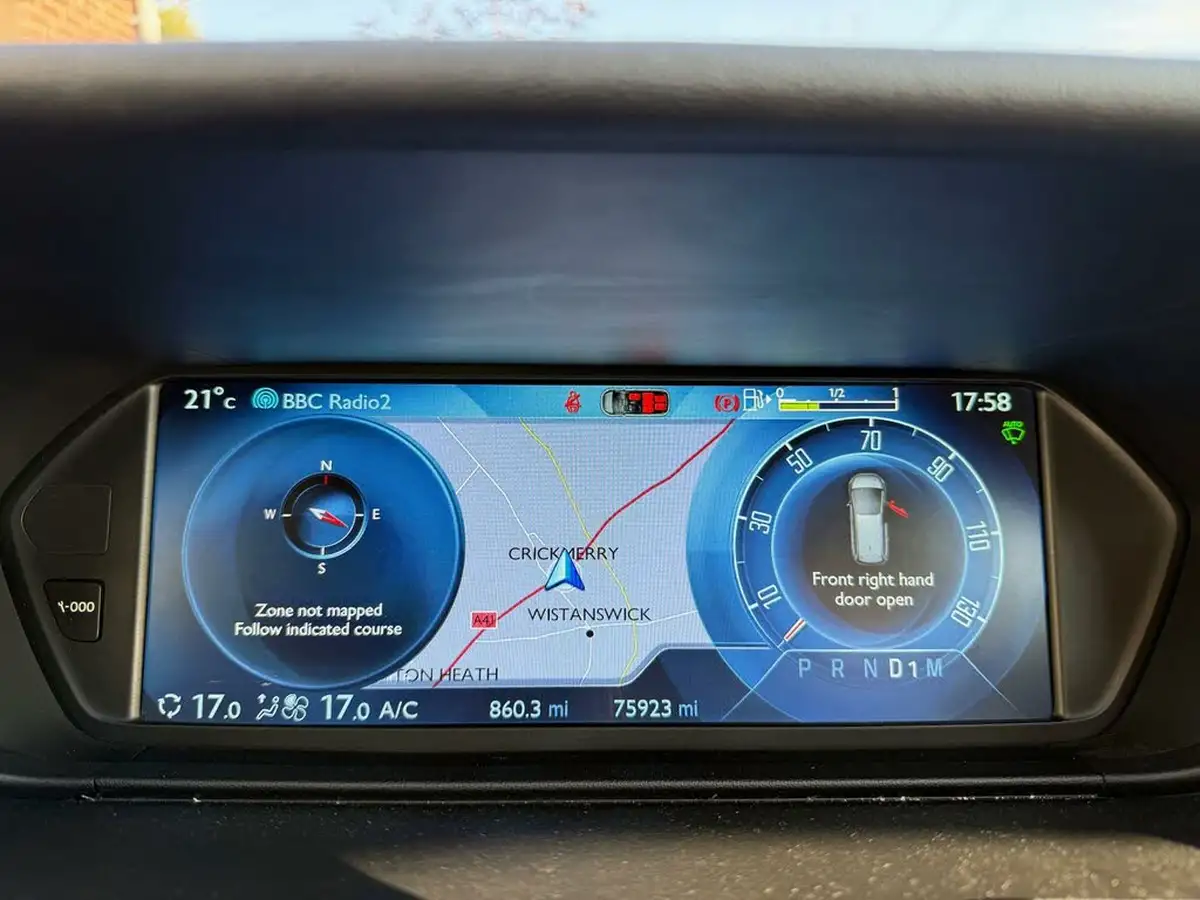 2015-citroen-grand-c4-picasso-16bluehdi-exclusive-eat6-big-37