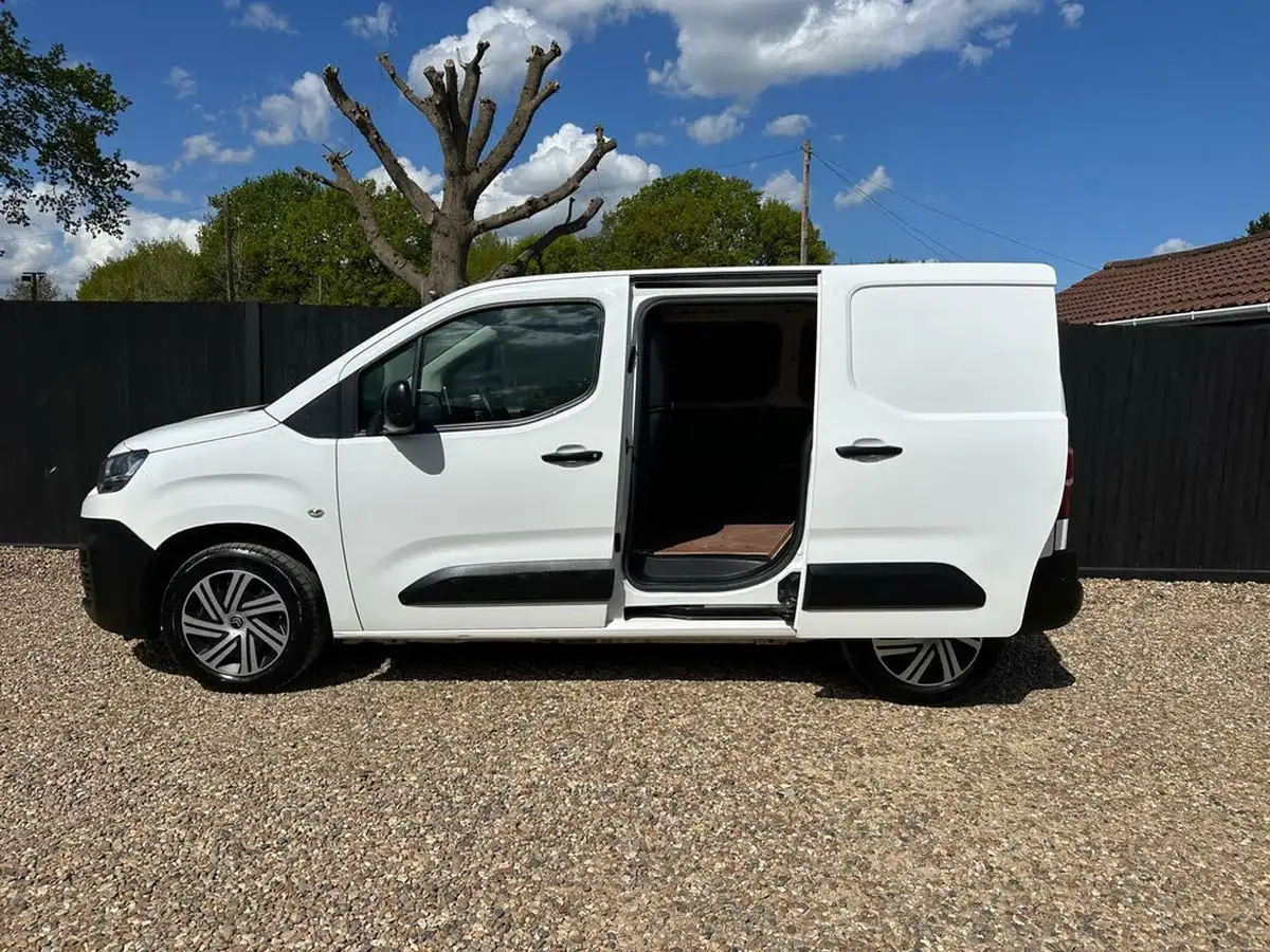 2020-citroen-berlingo-15bluehdi-1000-enterprise-100pseu6dt-e-ss-panel-big-3