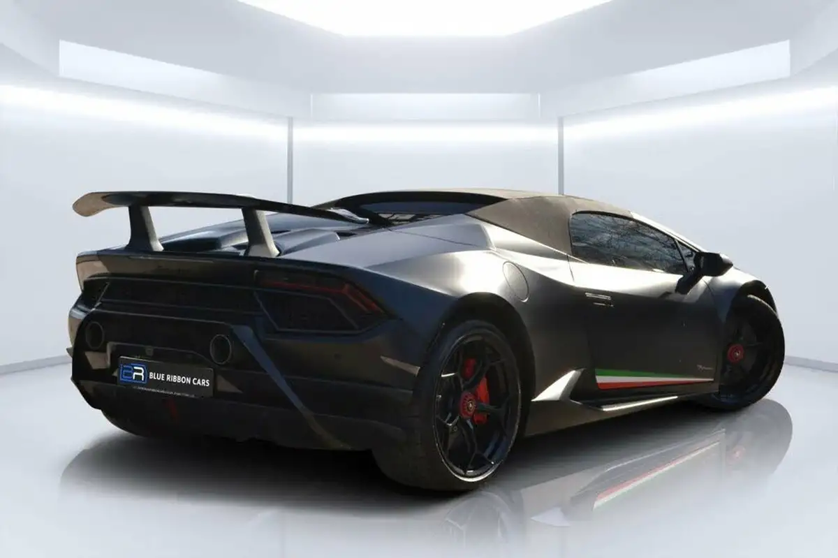 2018-lamborghini-huracan-52-performante-spyder-big-6