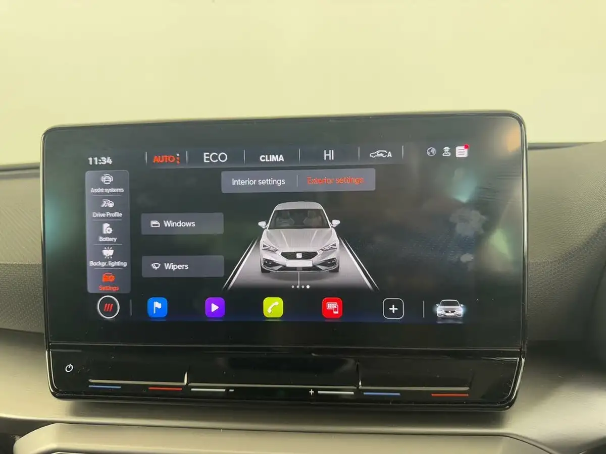 2021-seat-leon-14-e-hybrid-fr-hatchback-big-42