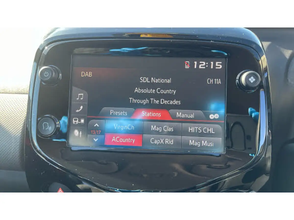 2020-peugeot-108-10-allure-ss-hatchback-5d-big-11